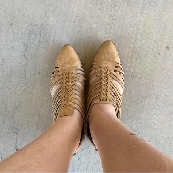 Camel Brown Slit Cut Out Cage Woven Ankle Flats Booties - Picture 4 of 9